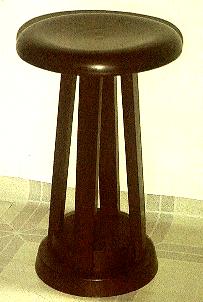 FRI-tabouret.JPG (12741 octets)