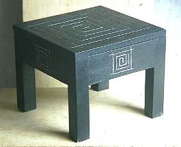 Tabouret-coffre.jpg (10539 octets)