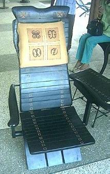 chaise-face2.jpg (22040 octets)