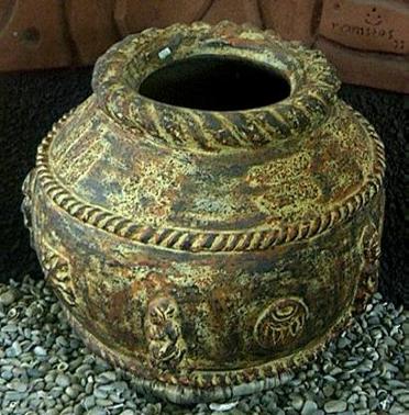 LOVI-Pot-Gros.JPG (40036 octets)