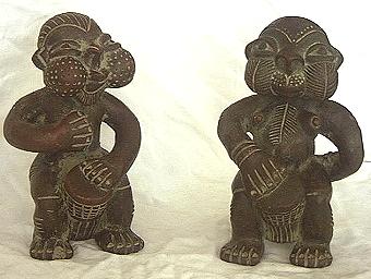 FLO-statuettes2.jpg (21079 octets)
